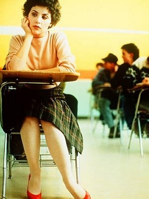 Audrey_Horne_seated_in_desk-at-school