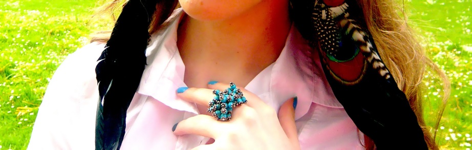 Edita Earrings nails and ring